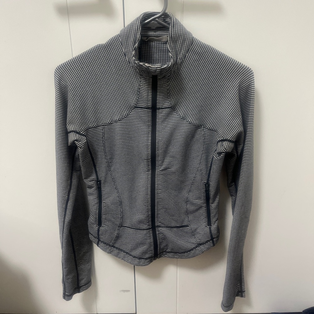 Lululemon Define